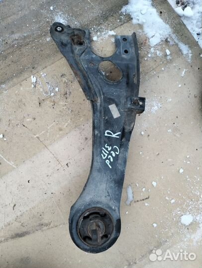 Задний правый рычаг Kia Ceed ED