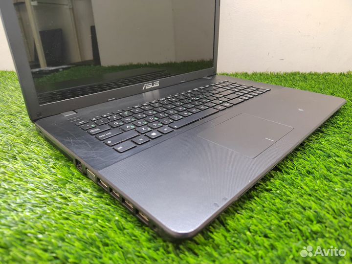 Asus X751M (4 Ядра/8RAM/SSD/17.3