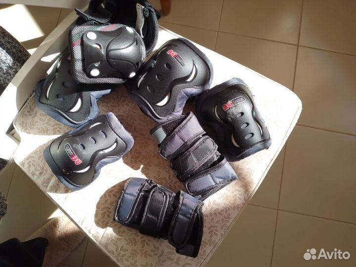 Налокотники и наколенники мото и для ролликов