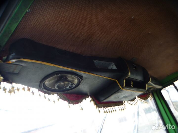 Полка над лобовым стеклом