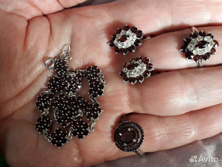 Чешские гранаты в серебре