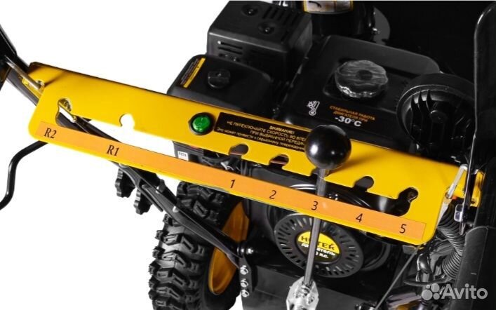 Продам снегоуборочную машину huter SGC 4800E