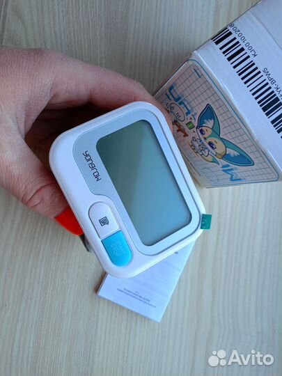 Тонометр на запястье новый