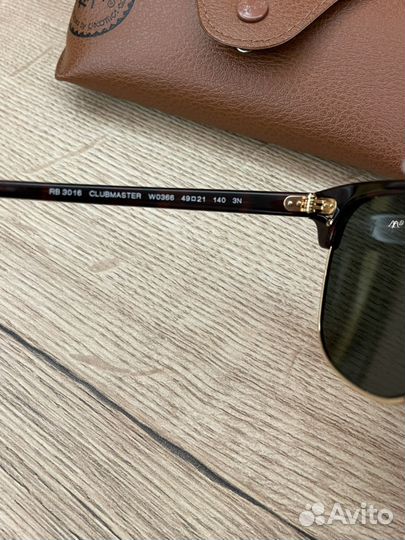 Солнцезащитные очки ray ban