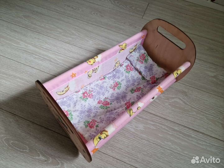 Кукольная кроватка