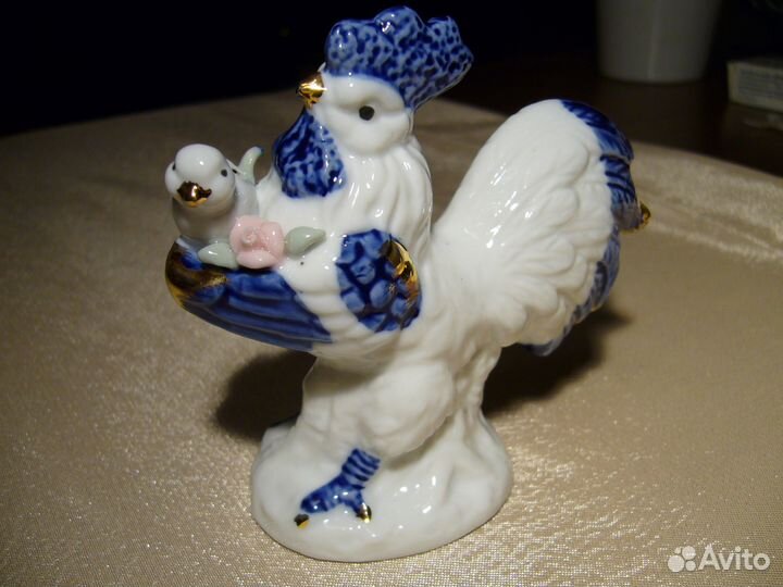 Фарфоровые статуэтки