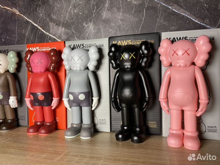 Фигурки Kaws
