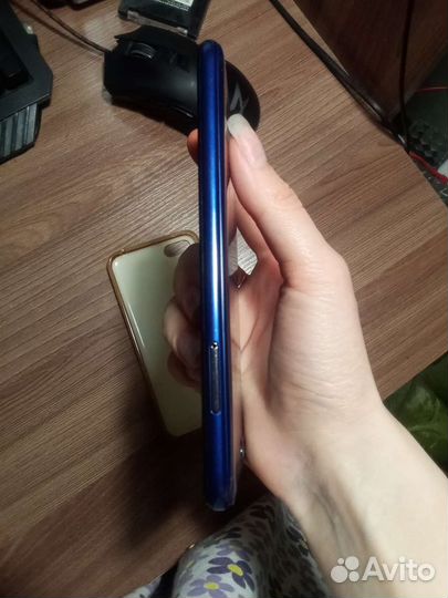 Телефон honor 7а