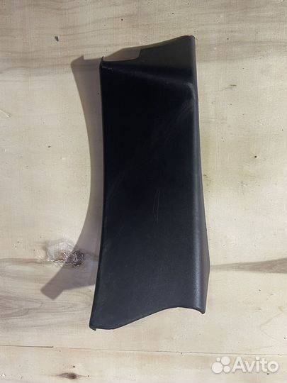 Обшивка стойки зад. правой Land Rover Sport 2 рест