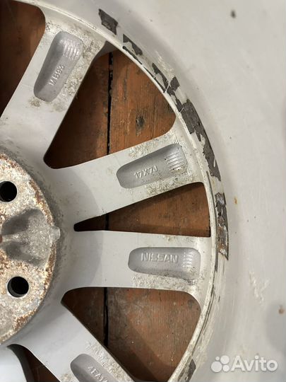 Диск литье nissan r 17