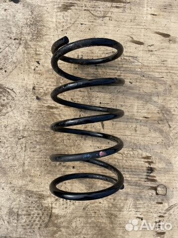 Ланцер 9 пружина передняя