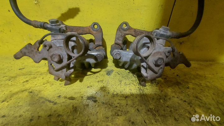 Суппорт задний audi A4 B5 /A6 C5 /VW passat B5 TRW