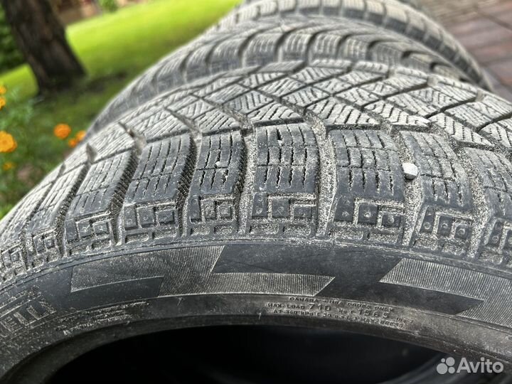 Pirelli Ice Zero FR 225/45 R19