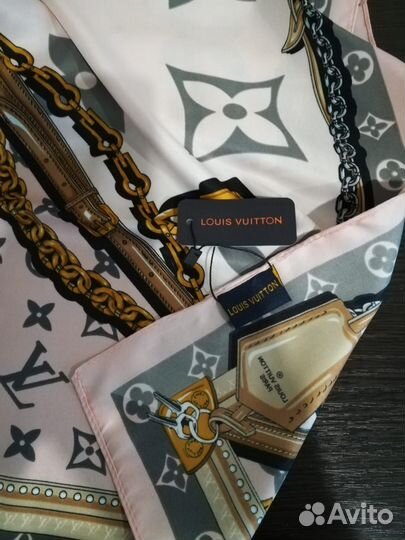 Шелковый платок Louis Vuitton