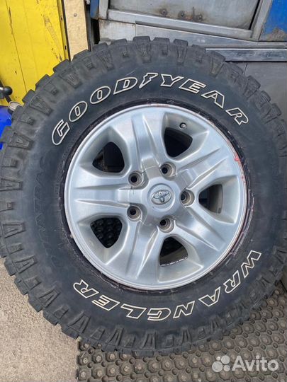 Goodyear Wrangler DuraTrac 285/70 R17 121Q