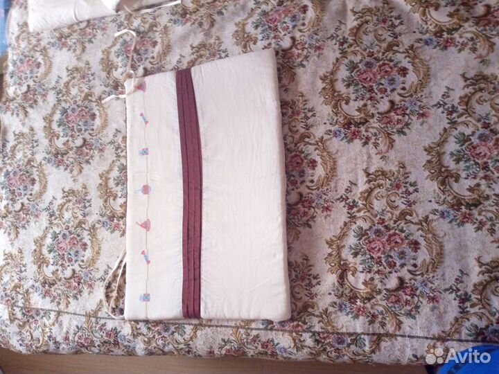 Бортики и одеяло в кроватку