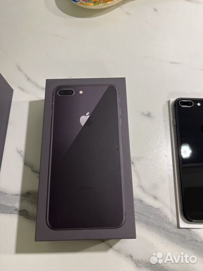 iPhone 8 Plus, 64 ГБ