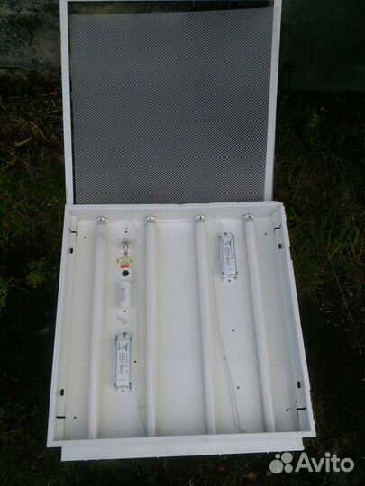 Светильник потолочный встраиваемый