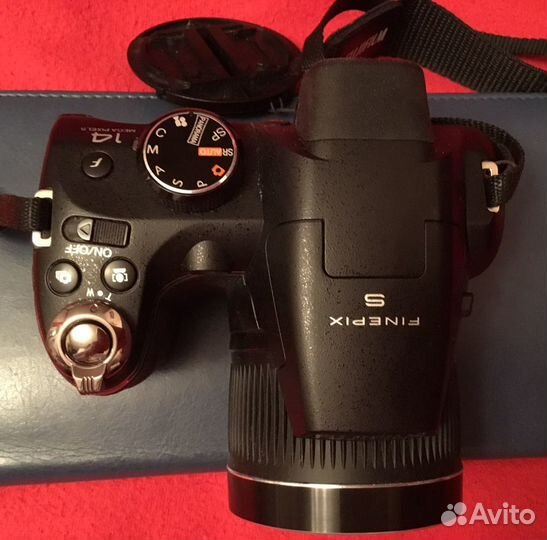 Фотоаппарат fujifilm S4000 с кожаным чехлом