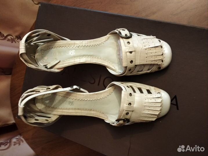 Босоножки женские