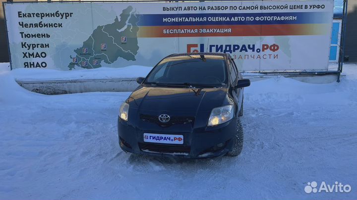 Накладка на консоль левая Toyota Auris (E150) 5543202070B0. Потертости