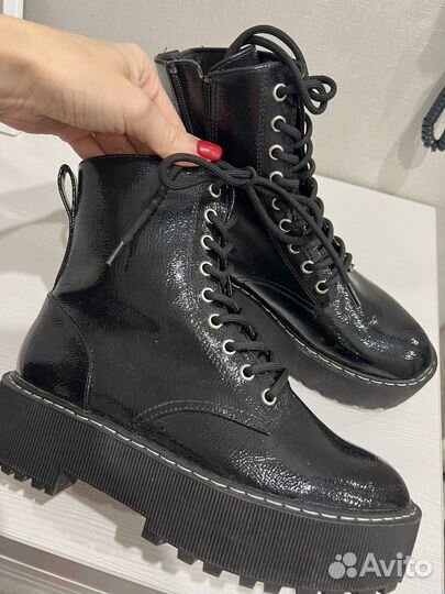 Ботинки женские HM