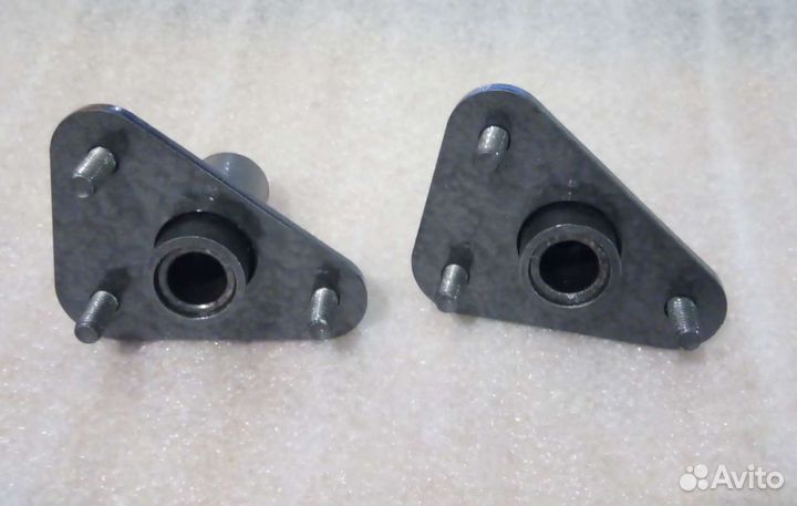 Втулки трапеции каризма, спейс стар, вольво s40 1п