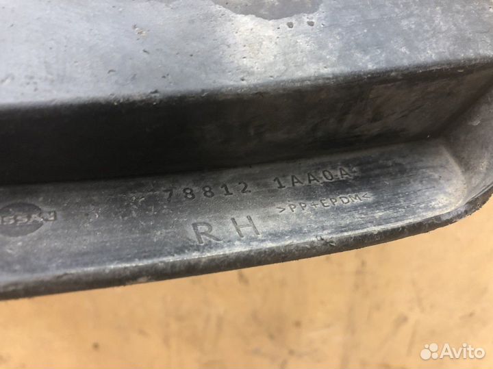 Брызговик задний правый Nissan Murano (Z51) 2008-2