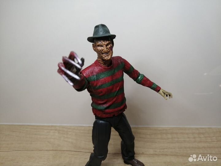 Коллекционная фигурка Фредди Крюгер