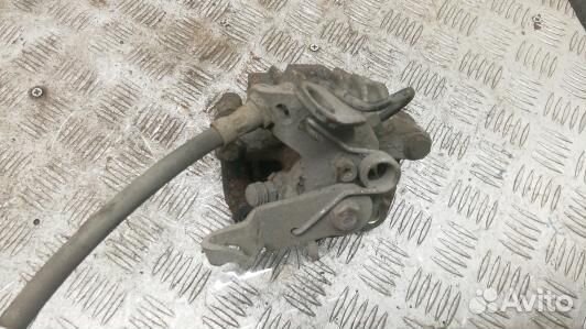 Суппорт тормозной задний левый volkswagen golf 6