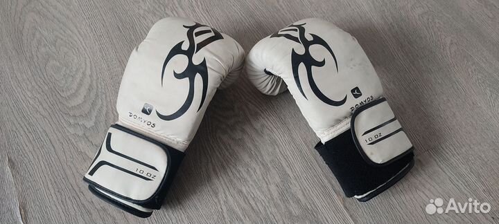 Боксерские перчатки Domyos 10 oz