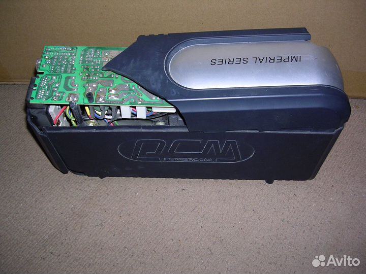 Блок бесперебойного питания amp-525