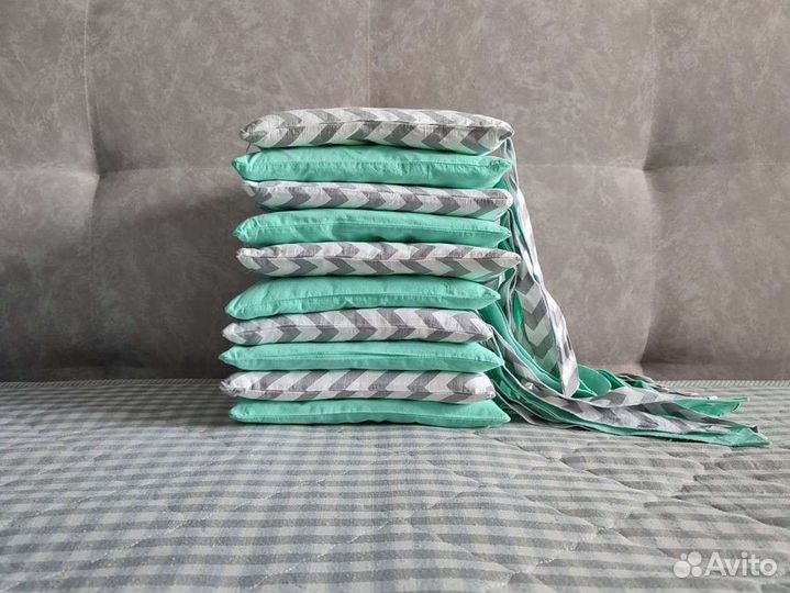 Бортики на детскую кроватку