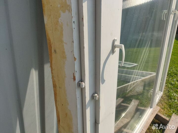 Окна деревянные (2 шт.)