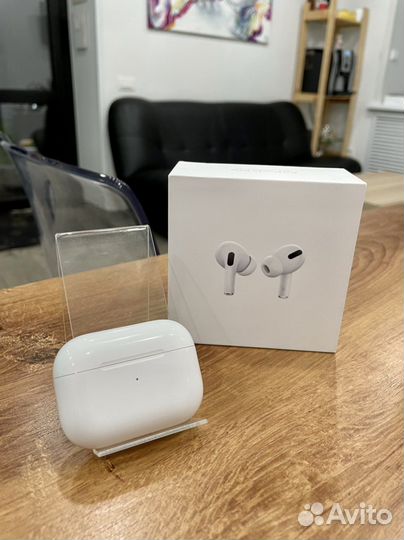 Кейс Airpods Pro в отличном состоянии Оригинал