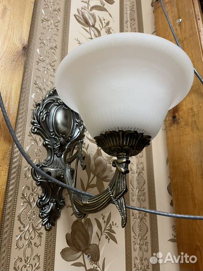 Люстра потолочная и бра