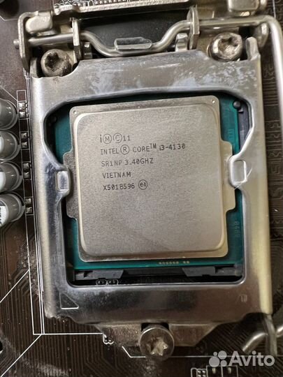 Материнская плата с процессором и памятью