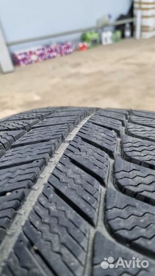 Michelin X-Ice 3 245/45 R18 100H
