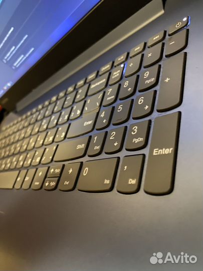 Ноутбук Lenovo