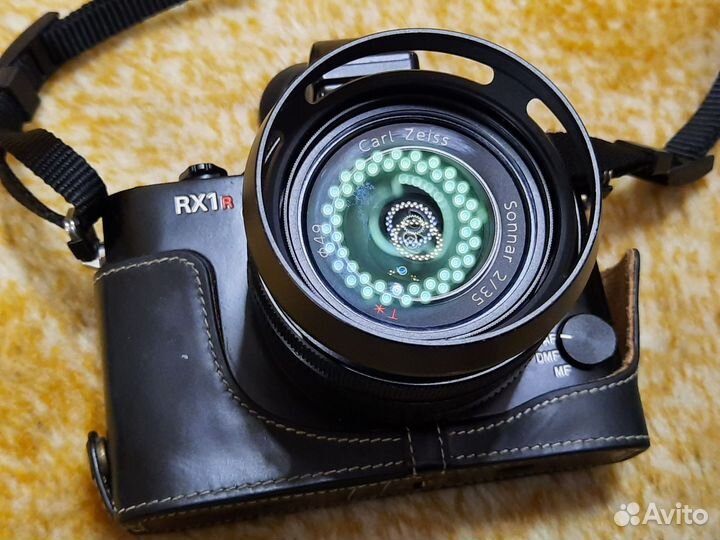 Sony RX1 R + видоискатель + бленда + чехол