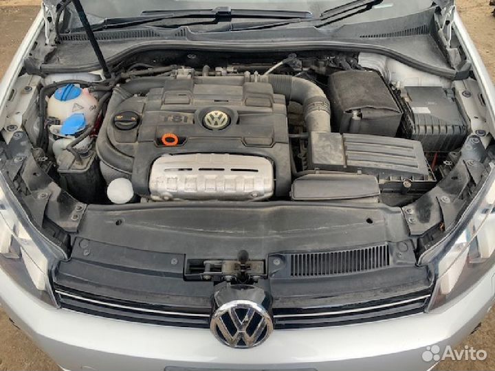 Блок предохранителей Volkswagen Golf v 1KZ