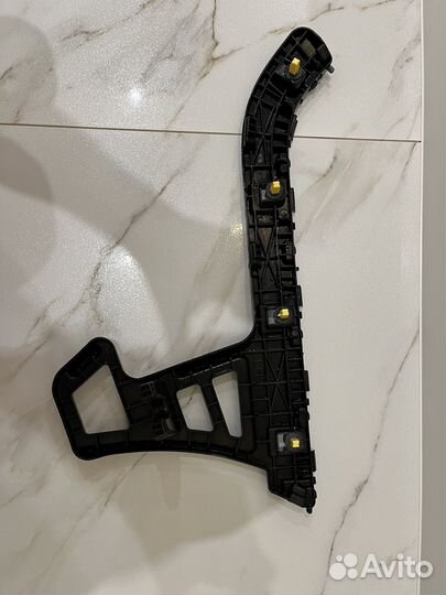 Кронштейн заднего бампера Kia K5 86651L2000