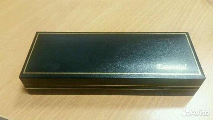 Подарочные ручки фирмы essential