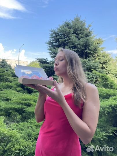 Клубничные композиции в корзине и коробочке