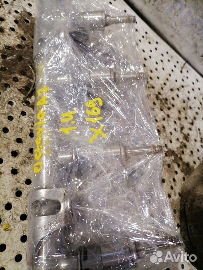 Рампа топливная Skoda Octavia III (A7)