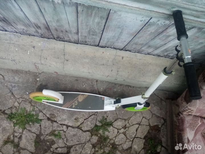 Городской детский самокат