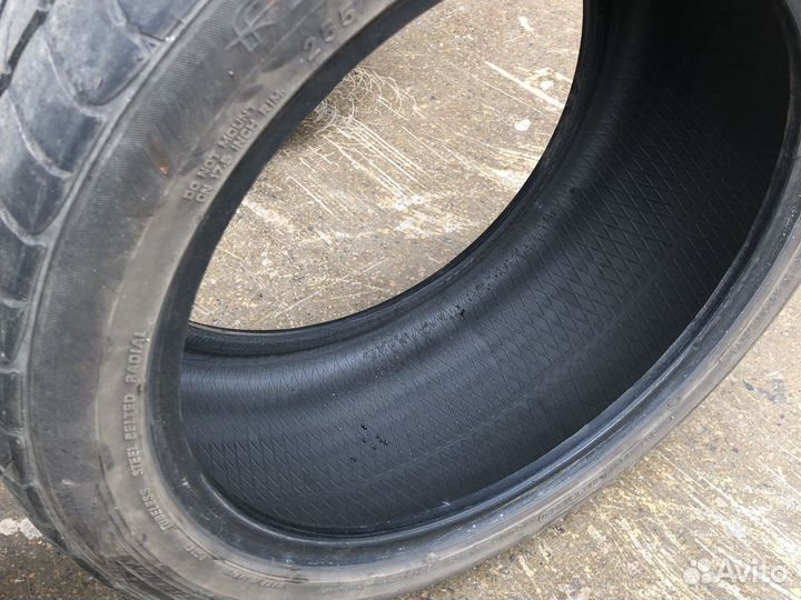 Falken Azenis FK-453 255/50 R17 94Y