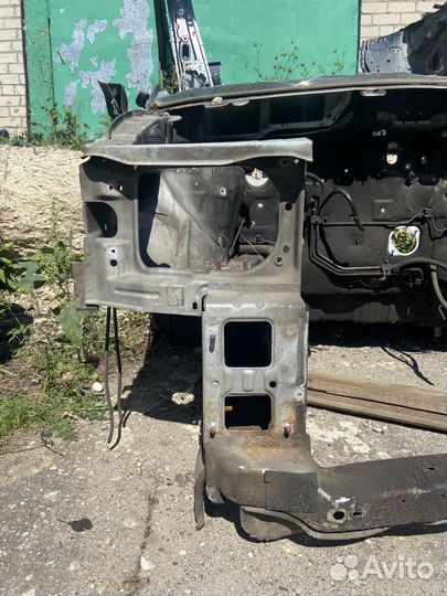 Передняя часть кузова Hyundai Trajet