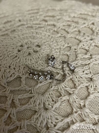 Серьги каффы ассиметричный серебро/фианиты