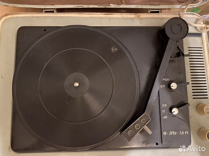 Виниловый проигрыватель юность
